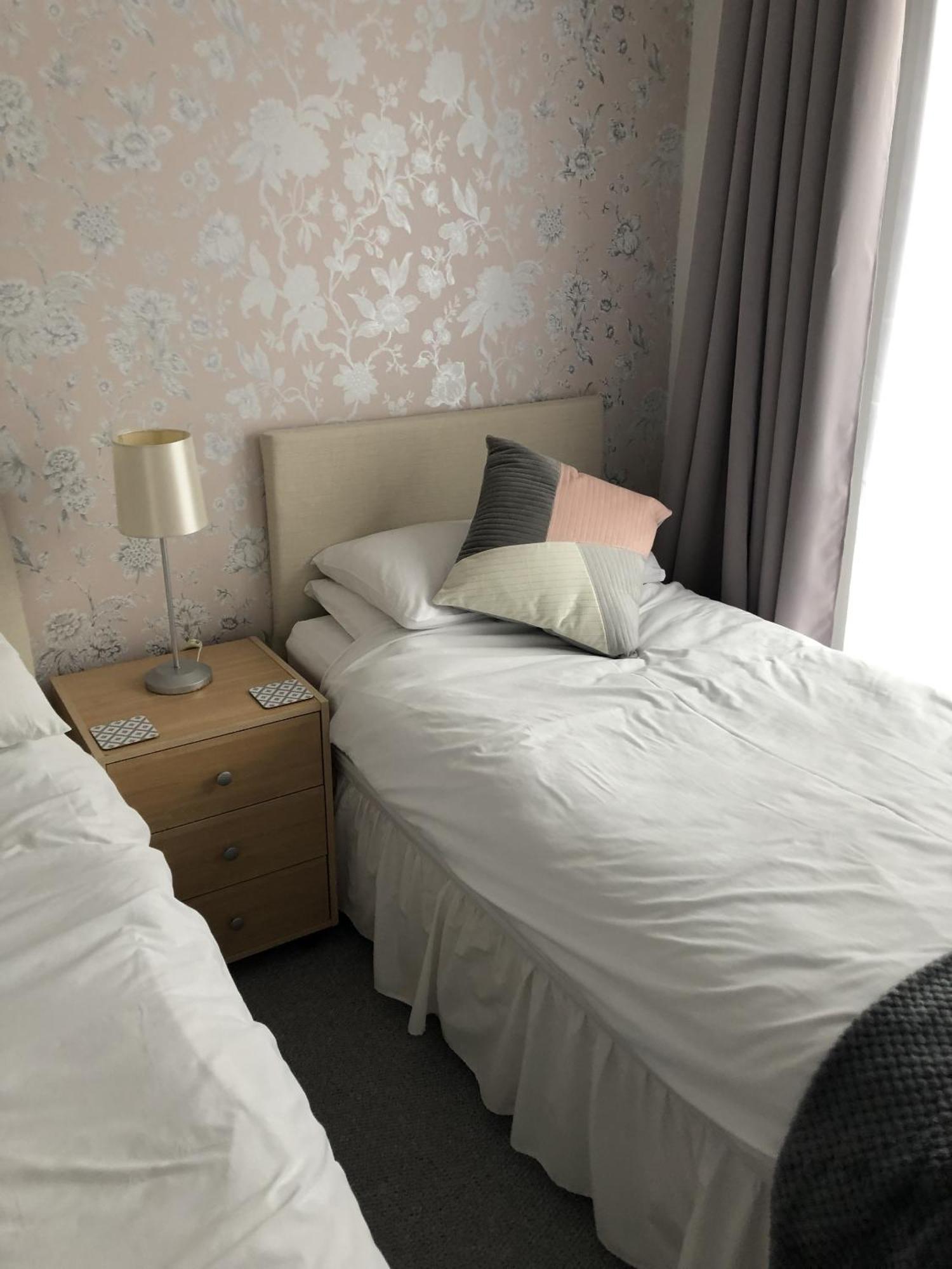 Basingstoke En Suite Room In Garden Annex Экстерьер фото